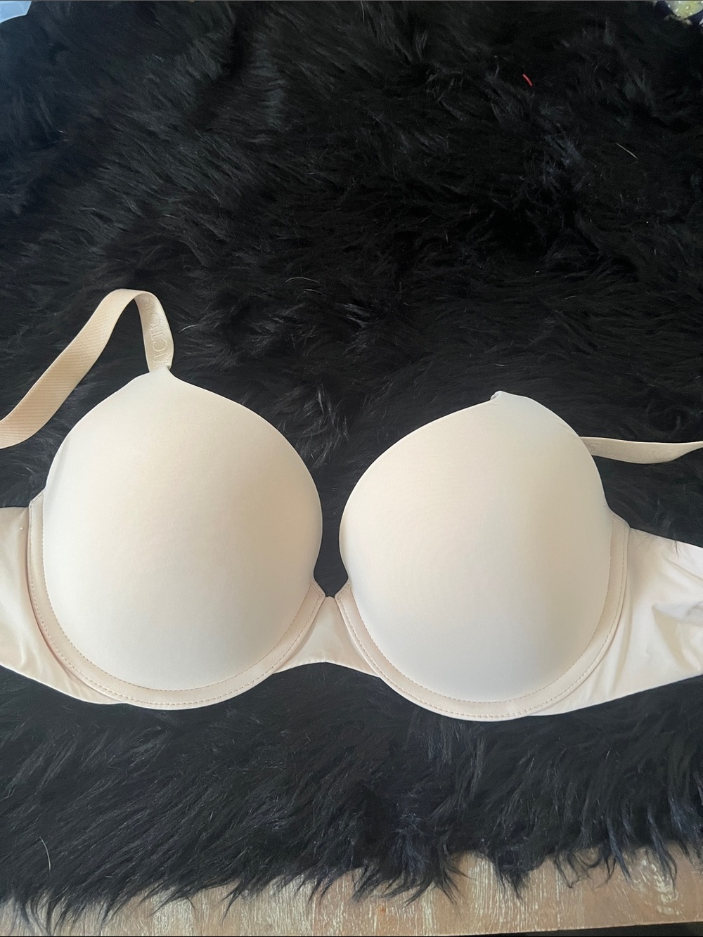 New without tags, Victoria’s Secret full coverage T-shirt, push-up bra size 38B